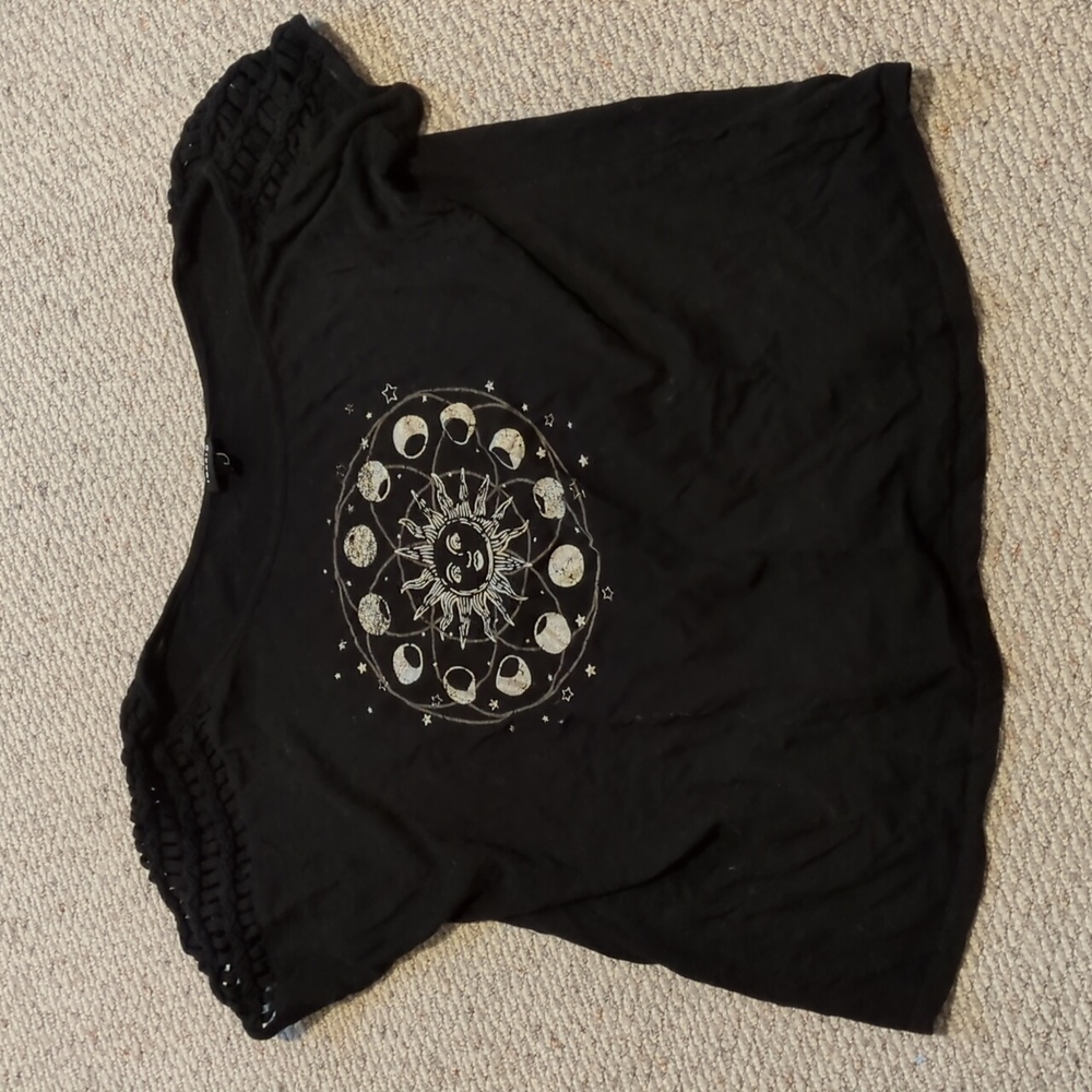 Torrid cutout sleeve shirt